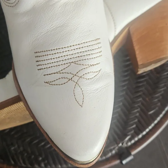 Dingo Vintage White Leather Western Cowboy Boots Laser Star Cutout Size 6.5 - Picture 11 of 15